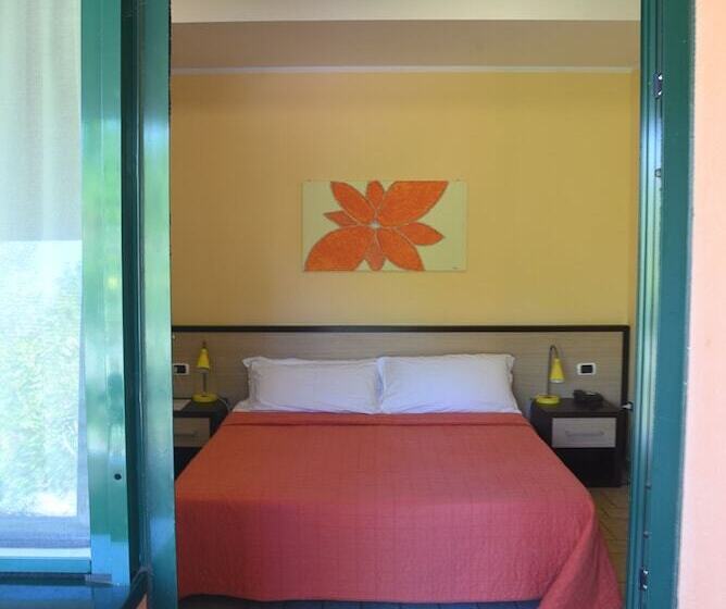 اتاق سوپریور, Garden Village San Marino