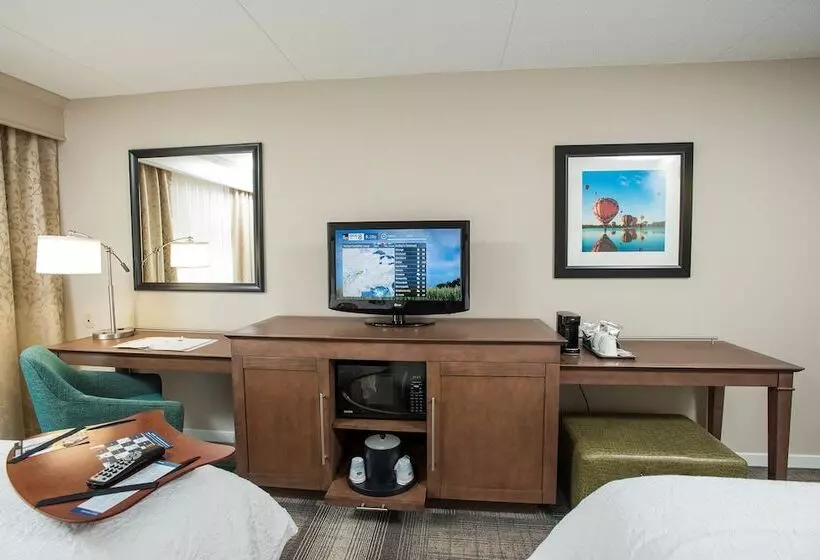 スタンダードルーム, Hampton Inn & Suites Cincinnati Union Center