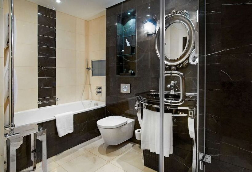 Quarto Deluxe Cama King, Hilton London Syon Park