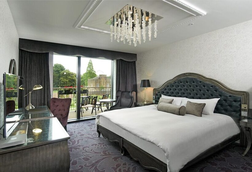 Номер Deluxe Кровать Кинг, Hilton London Syon Park