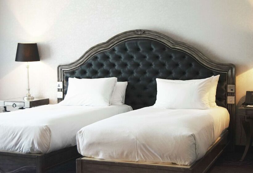 Номер Deluxe, Hilton London Syon Park