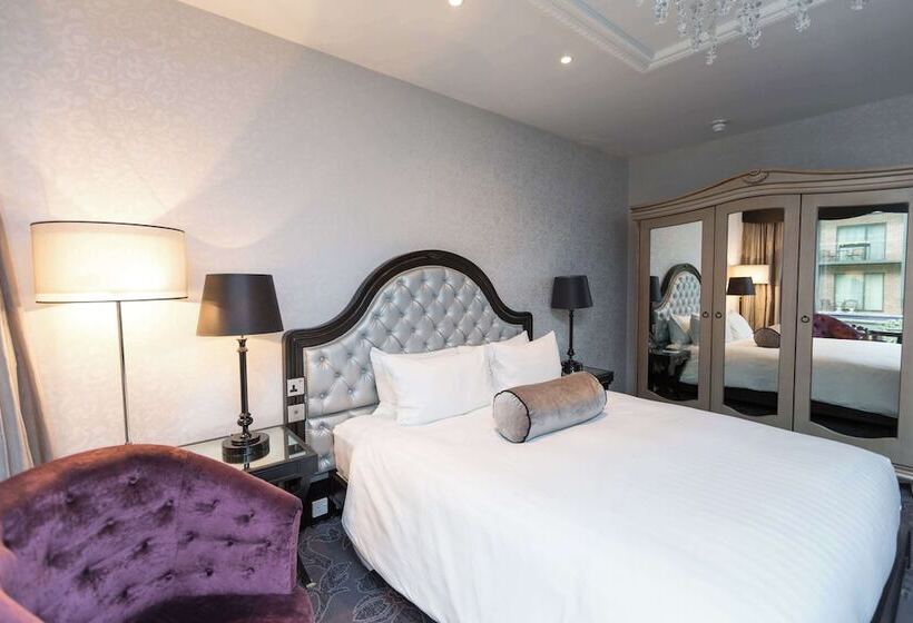 Номер Deluxe, Hilton London Syon Park