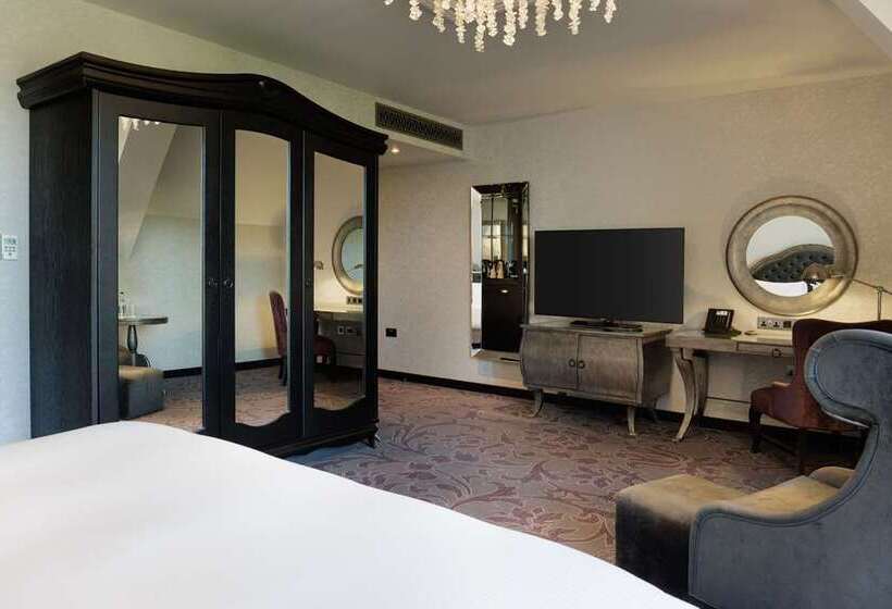 Номер Deluxe Кровать Кинг, Hilton London Syon Park