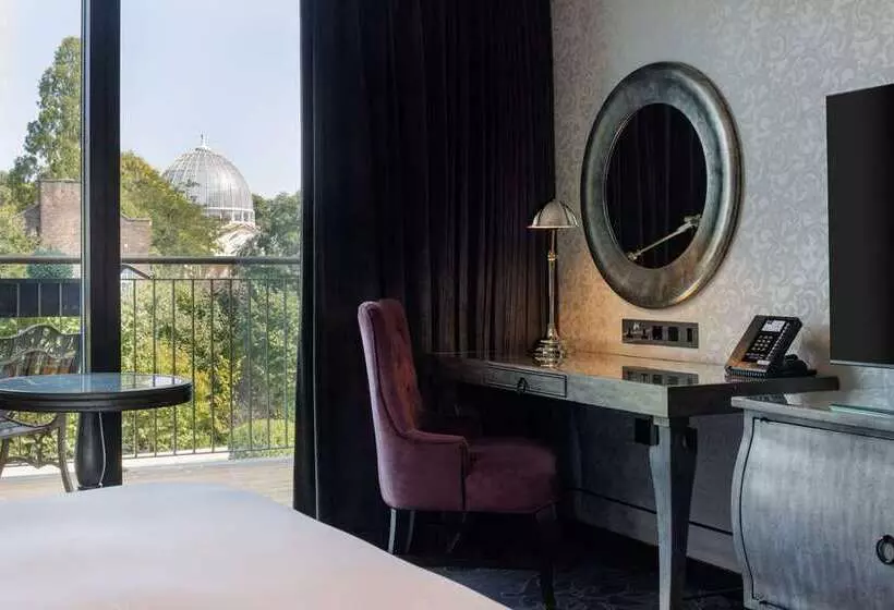 Deluxe-huone King-vuode Näköala, Hilton London Syon Park
