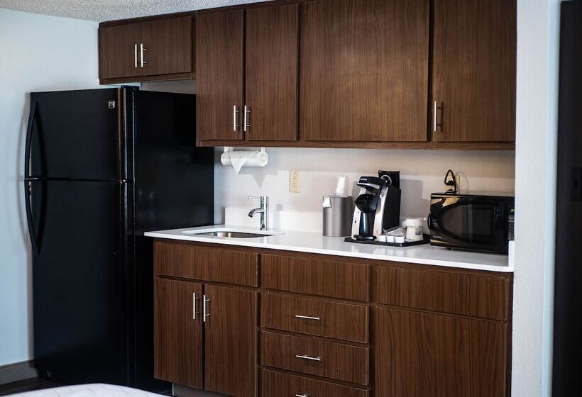 Люкс, Holiday Inn Express & Suites Charlotte Concord I 85, An Ihg