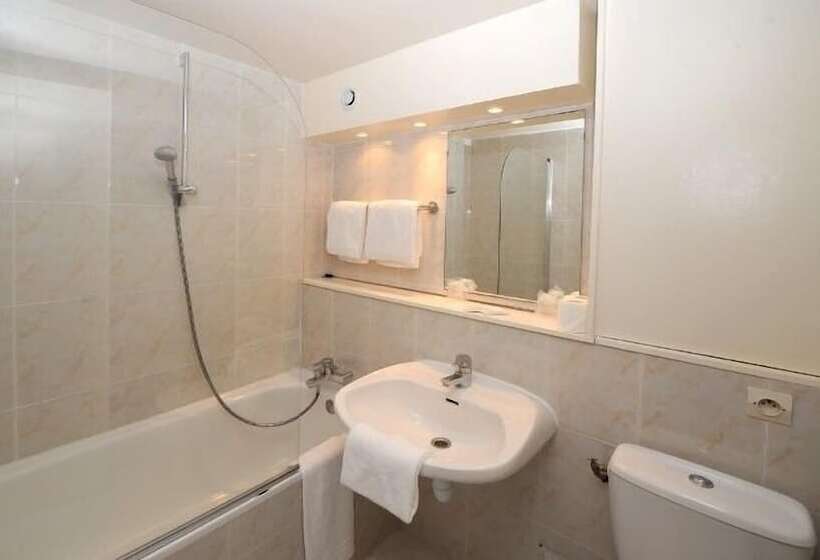Номер Стандарт, The Originals City, Hôtel Ambacia, Tours Sud