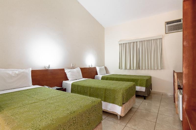 חדר סופריור לשלושה, Ipe Park Convention