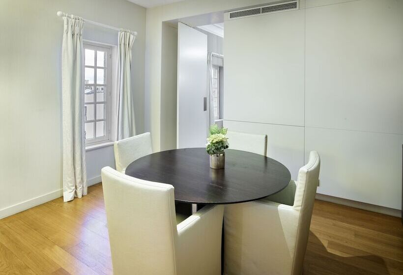 سوئیت رویال, Van Der Valk Sélys Liège Hotel & Spa