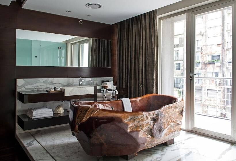 سوییت لوکس, Mio Buenos Aires