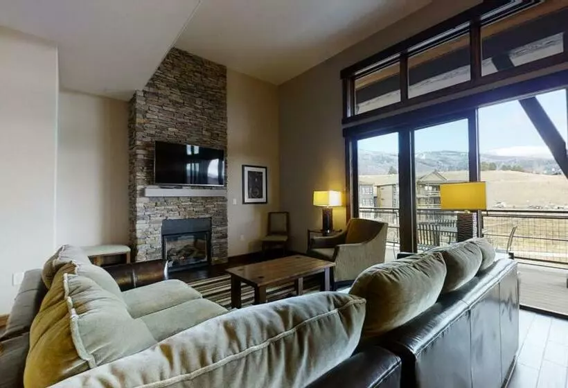 ３ベッドルームアパートメント, Trailhead Lodge 4100