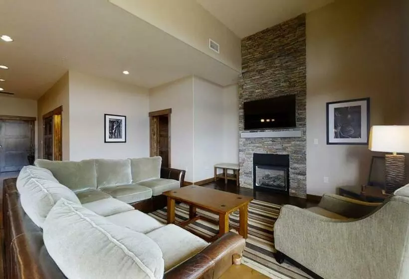 ３ベッドルームアパートメント, Trailhead Lodge 4100