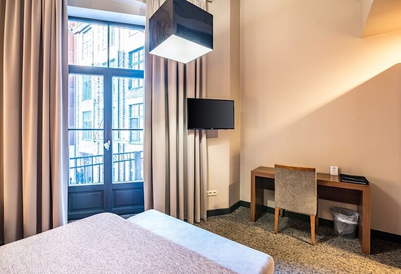 Номер Стандарт, Victoria Hotel Kaunas