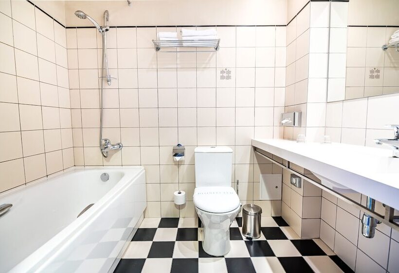 Номер Стандарт, Victoria Hotel Kaunas