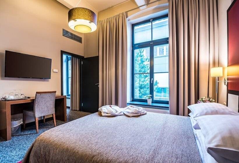 Полулюкс, Victoria Hotel Kaunas