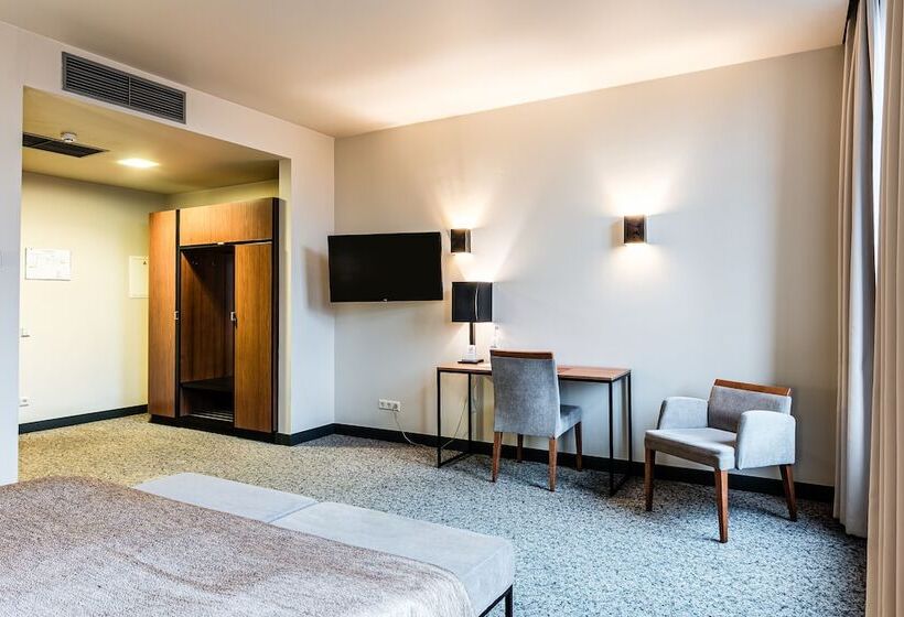 Номер Стандарт, Victoria Hotel Kaunas