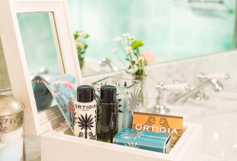 Camera Superiore, Villa Linneo