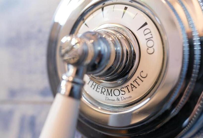 Camera Superiore, Villa Linneo