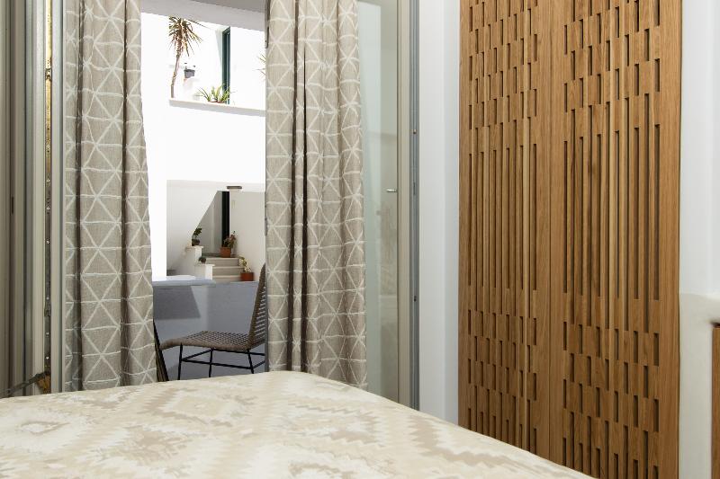 דירת חדר, Park Plaza Apart