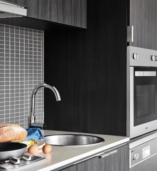 דירת שלושה חדרים, Punthill South Yarra Grand