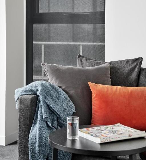 דירת שלושה חדרים, Punthill South Yarra Grand