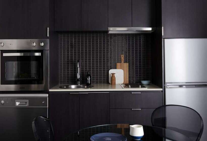 דירת חדר, Punthill South Yarra Grand