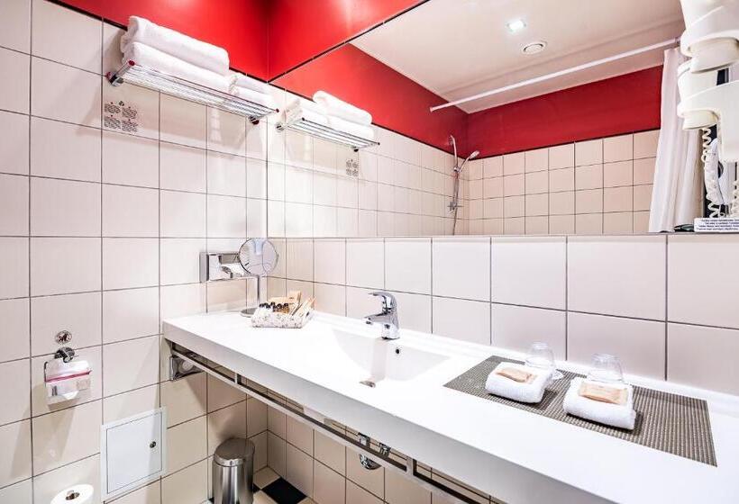 Полулюкс, Victoria Hotel Kaunas