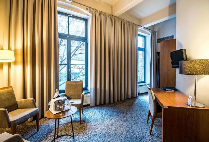 Полулюкс, Victoria Hotel Kaunas