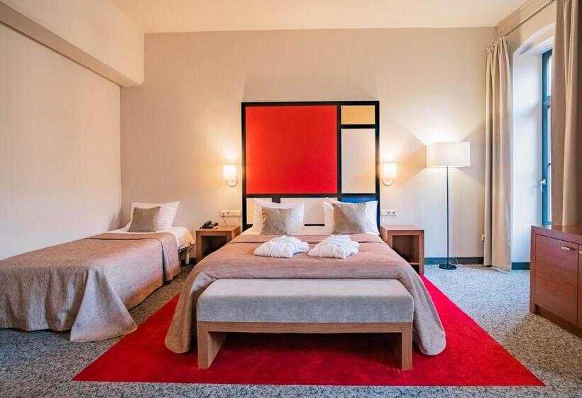 Полулюкс, Victoria Hotel Kaunas