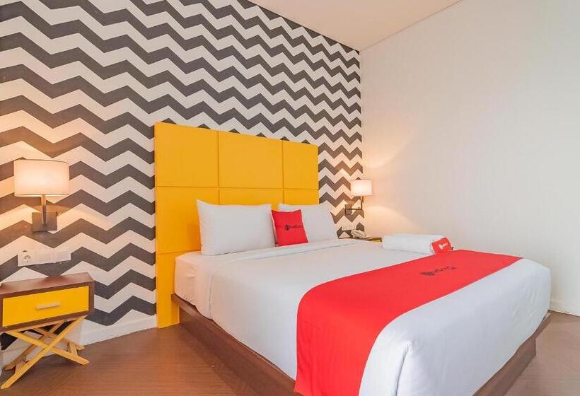 Svit King Säng, Reddoorz Premium @ Hotel Hebat