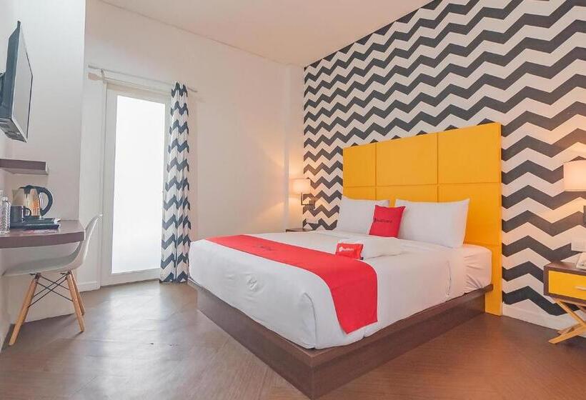 Svit King Säng, Reddoorz Premium @ Hotel Hebat