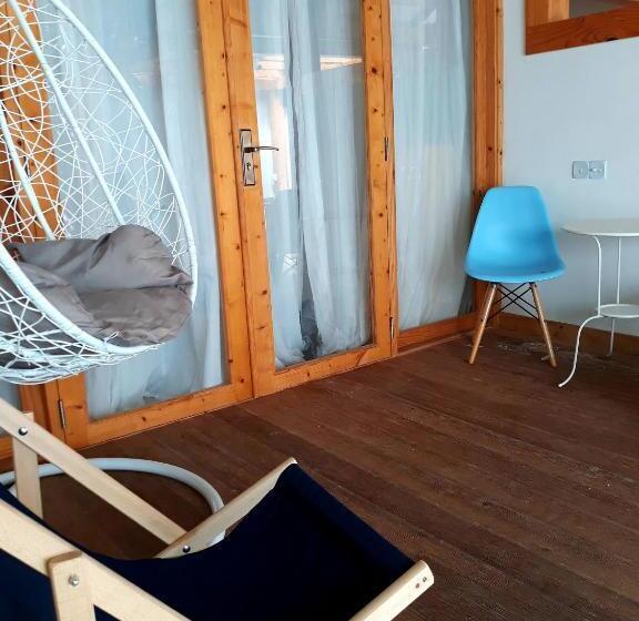 اتاق استاندارد با تراس, Origami Inn Himandhoo