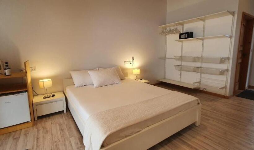 اتاق استاندارد با تراس, Origami Inn Himandhoo