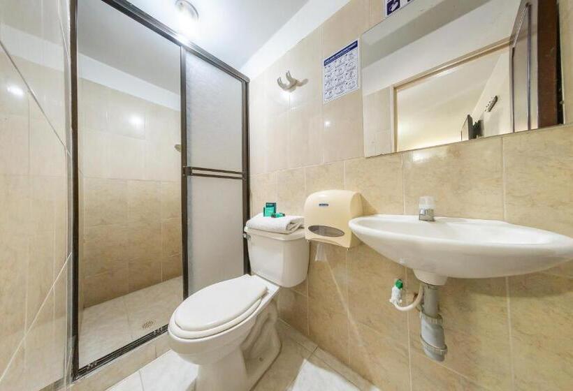 Economy Triple Room, Ayenda Danilo