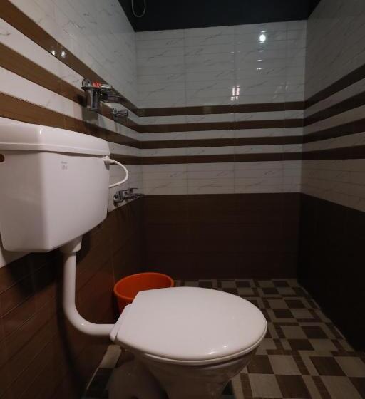 带花园景观和一个卧室的别墅, Holistic Stay Eco Resort & Ayurvedic Retreat