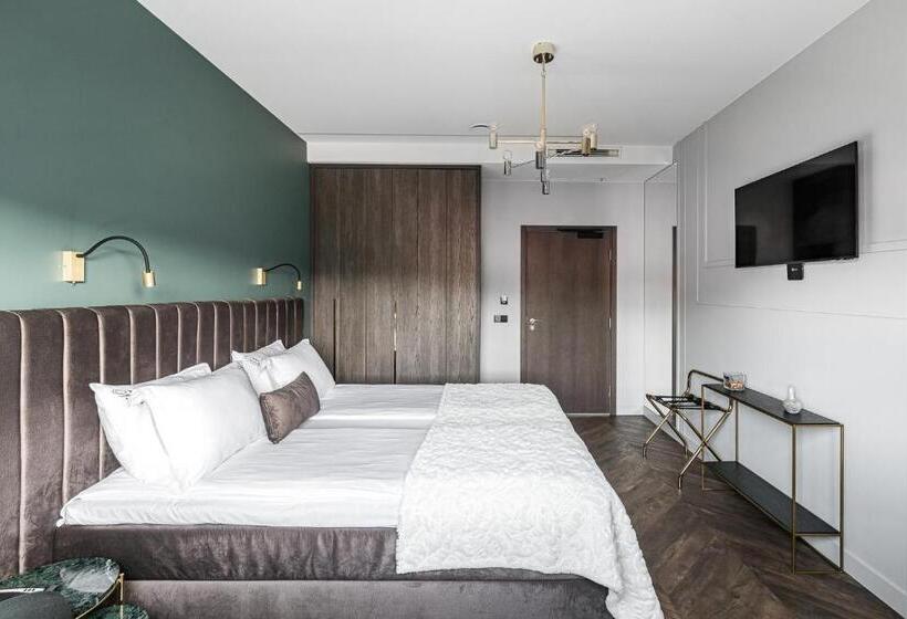 اتاق استاندارد, Oginski