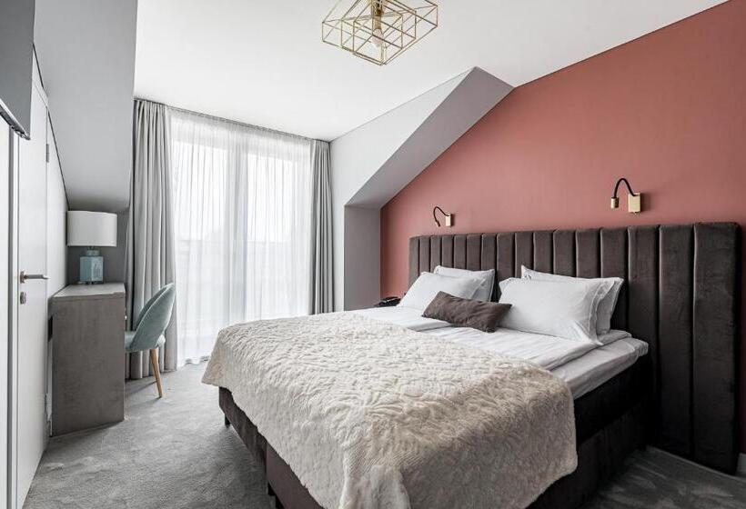 اتاق استاندارد, Oginski