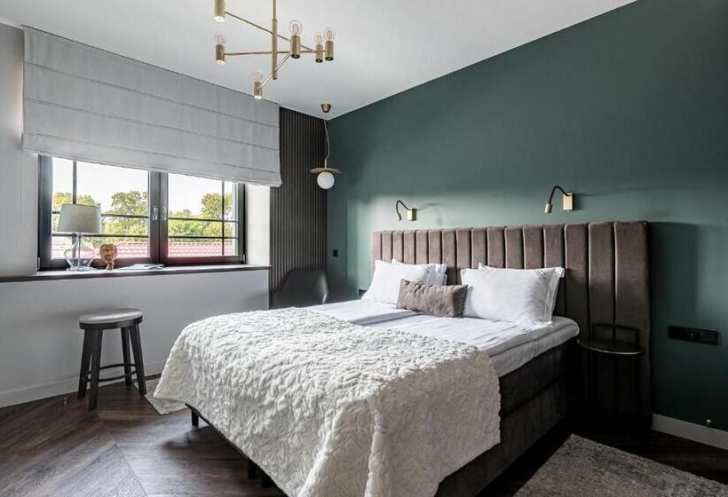 اتاق خانوادگی, Oginski