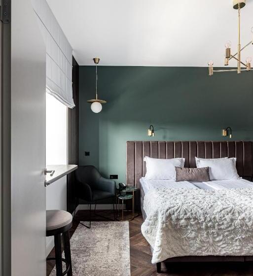 اتاق خانوادگی, Oginski