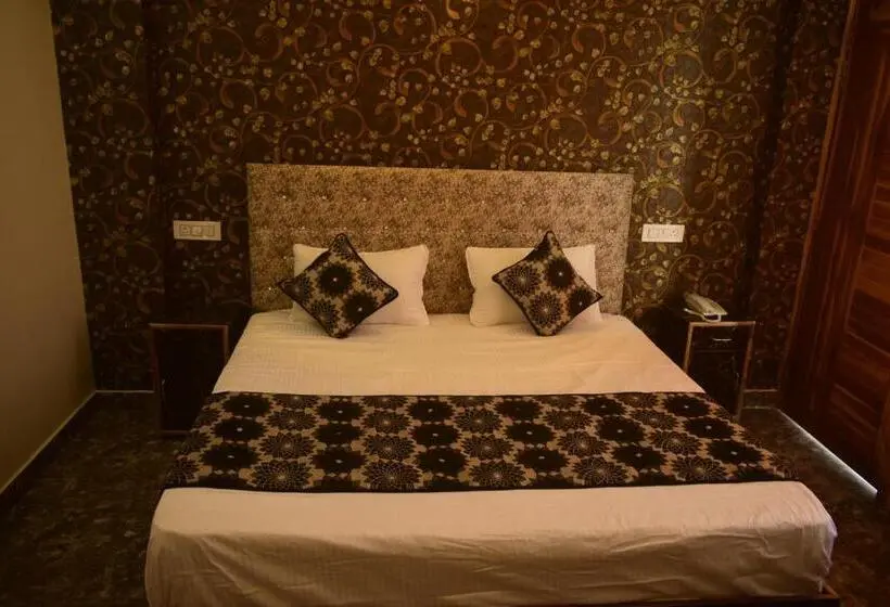 デラックスルーム, Baakhli Guest House And Restaurant
