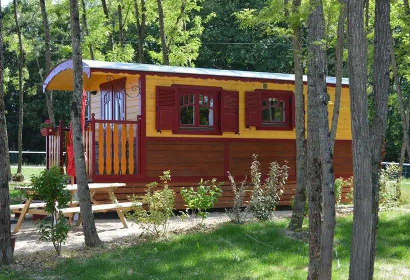 家族用バンガロー, La Fontaine De La Chapinière Cw