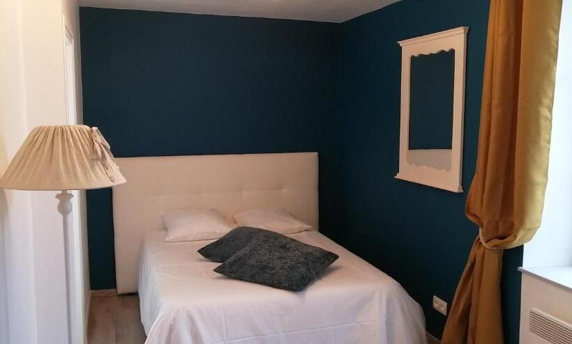 غرفة قياسية, La Fontaine De La Chapinière Cw