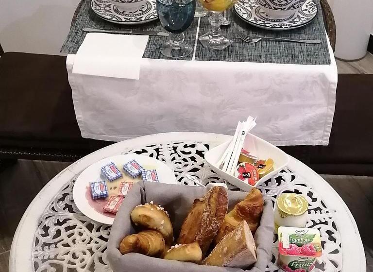 غرفة قياسية, La Fontaine De La Chapinière Cw