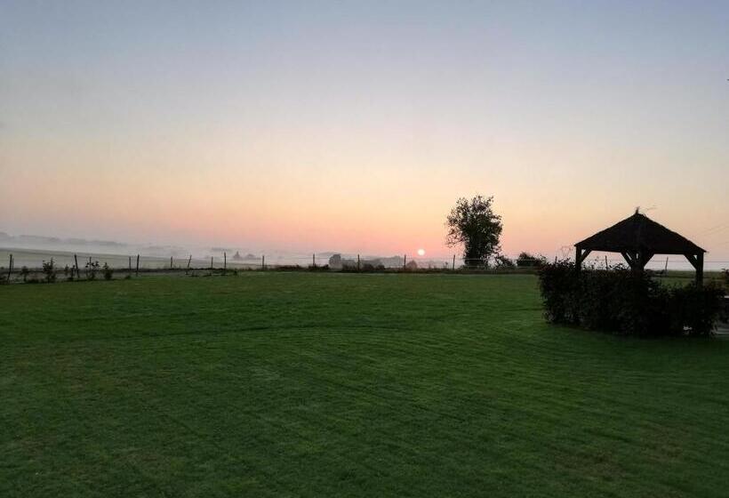 غرفة قياسية, La Fontaine De La Chapinière Cw