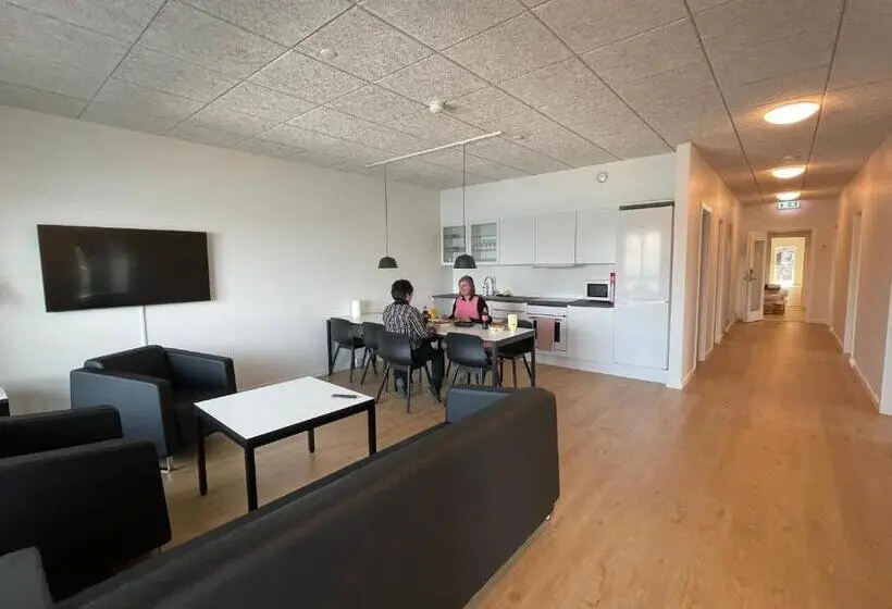 اتاق استاندارد یک نفره با چشم‌انداز دریا, Tuukkaq Apartments