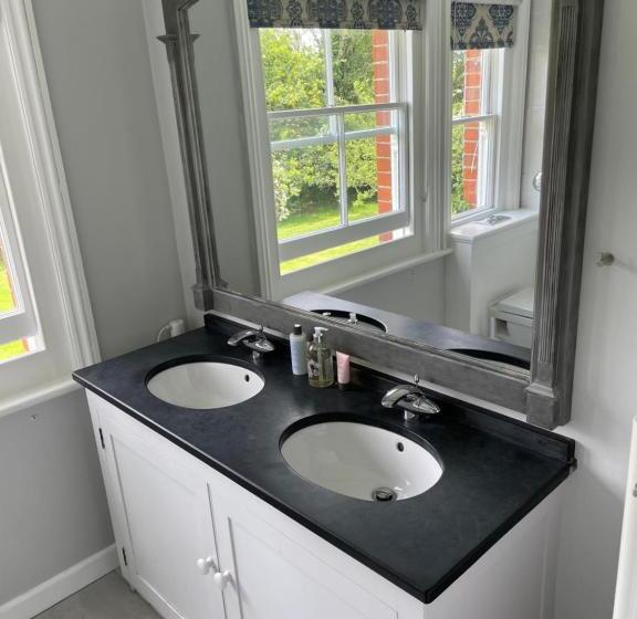 Стандартный Номер Кровать Кинг, Little Park Farm Queen Anne Farmhouse & Apartments