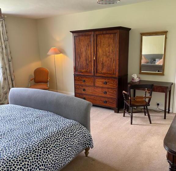 Стандартный Номер Кровать Кинг, Little Park Farm Queen Anne Farmhouse & Apartments