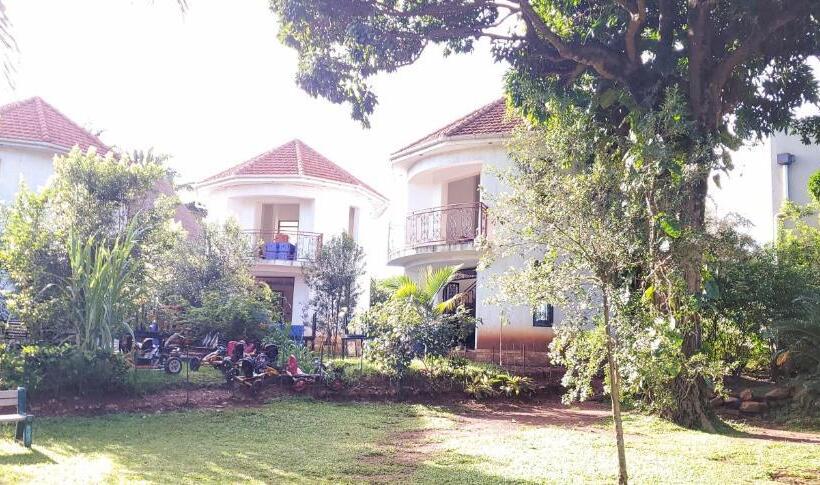 1 Bedroom Apartment Lake View, Greenyard Beach