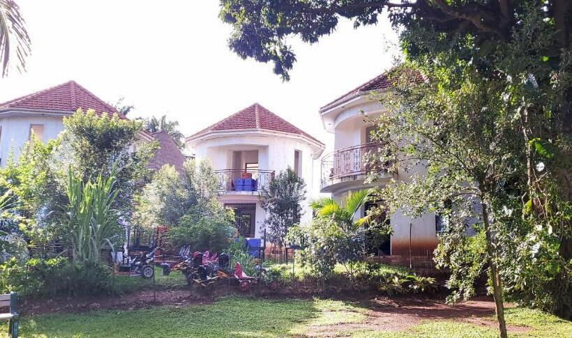 1 Bedroom Apartment Lake View, Greenyard Beach