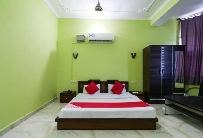 デラックストリプルルーム, O Alfa