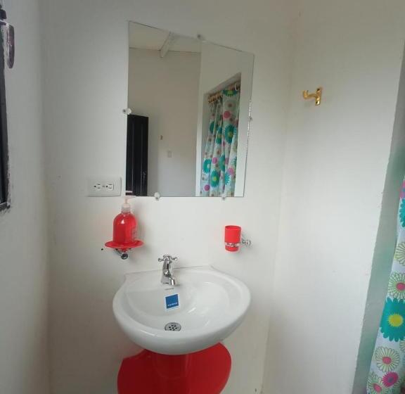 חדר סטנדרט, Yamboró